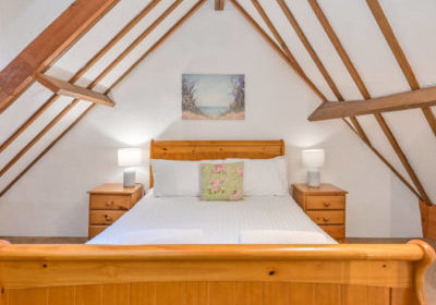 Threpney Byre Bedroom-1